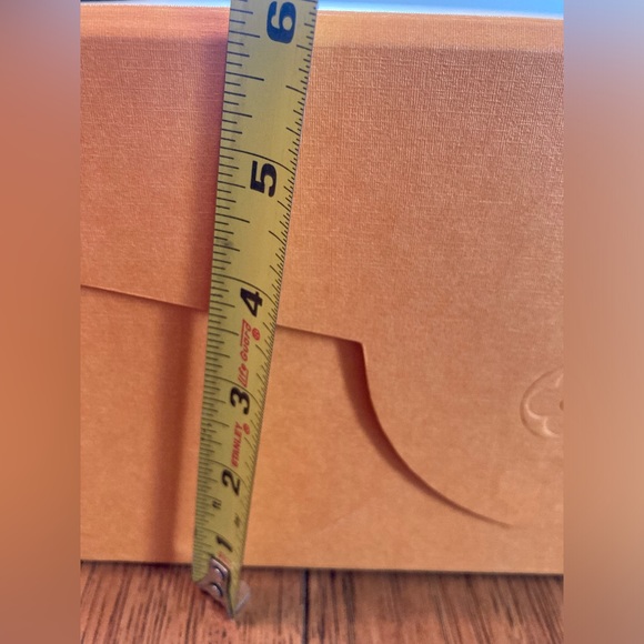 Louis Vuitton large magnetic closure large authentic gift box empty - Picture 13 of 13